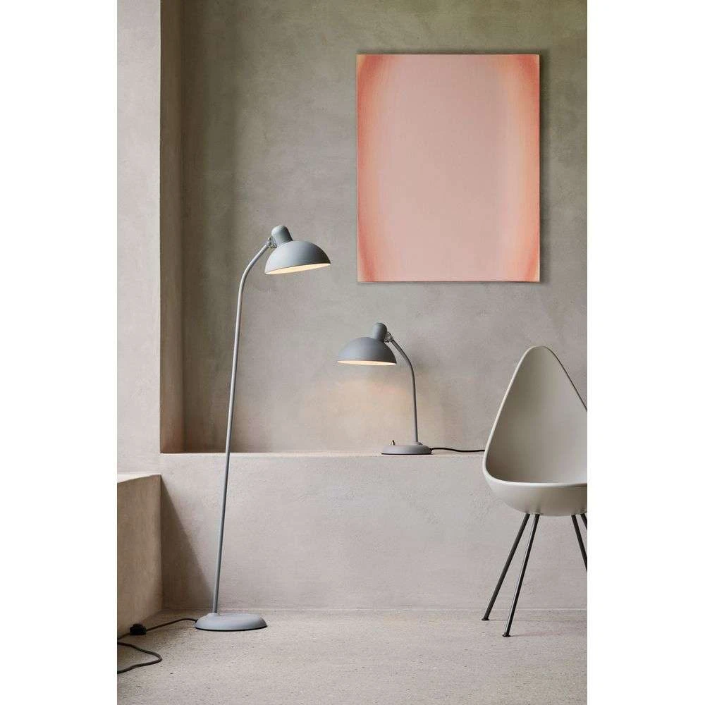 KAISER Idell Vloerlamp 6556-F Venetian Red - Fritz Hansen - Koop Online 4 KAISER Idell Vloerlamp 6556-F Venetian Red - Fritz Hansen - Koop Online - Afbeelding 2