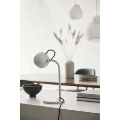 Ball Taffellamp Glossy Warm Grey - Frandsen - Koop Online -Verlichting Opslag 5702410447677ball table glossy warm grey3