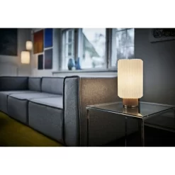 Cylinder 382 Taffellamp Medium Light Oak - Le Klint - Koop Online -Verlichting Opslag 57033870382334