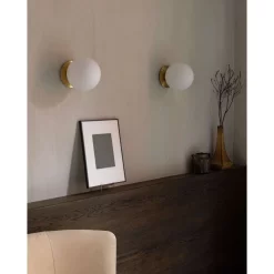 TR Bulb Plafondlamp/Væglampe Brushed Brass Matt Opal - Menu - Koop Online -Verlichting Opslag 5709262036738 6