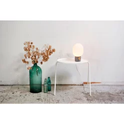 JWDA Tafellamp Bronzed Brass - Menu - Koop Online -Verlichting Opslag 5709262970612 3 1800129 j da concretelamp jonas a