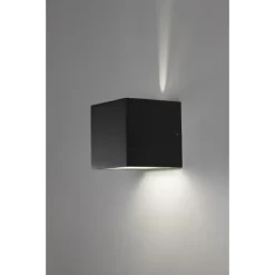 Cube Buiten Wandlamp Met Straal Zwart - Light-Point - Koop Online -Verlichting Opslag 571138956102420 2025610220cube20black 2