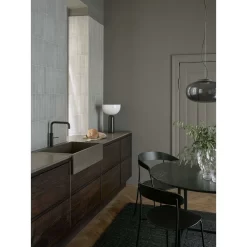 Kizu Tafellamp Zwart Marmer - New Works - Koop Online -Verlichting Opslag NE ORKS TERRA A Residence for Grounding 32 Kop