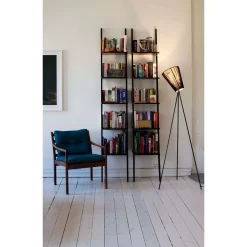 Oslo Wood VloerLamp Wit/Licht Blauw - Northern - Koop Online -Verlichting Opslag Oslo oodBlackBlackShelf high res Photo Tom Gustavs