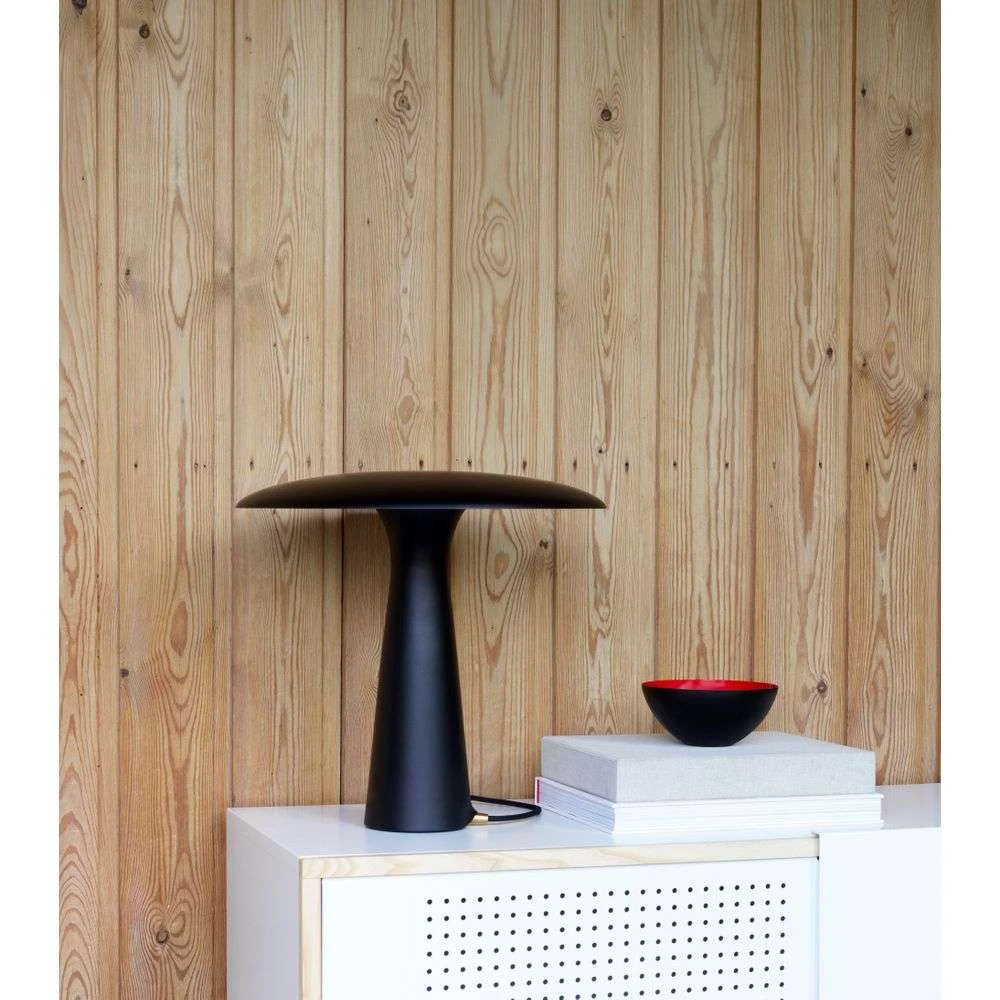 Shelter Tafellamp Zwart - Normann Copenhagen - Koop Online 8 Shelter Tafellamp Zwart - Normann Copenhagen - Koop Online - Afbeelding 6